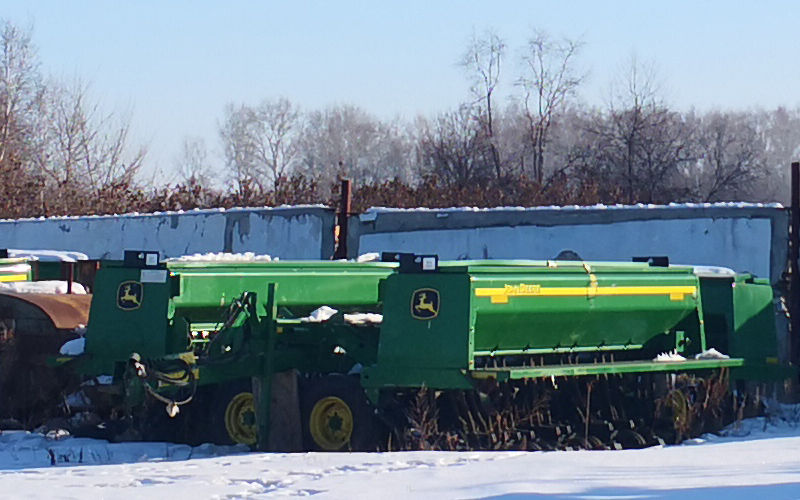 耙地旋耕机播种机